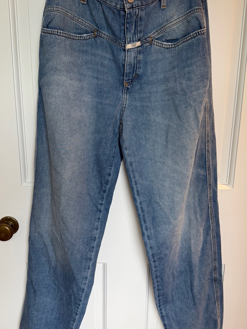 CLOSED high rise boyfriend  blue jeans size 24